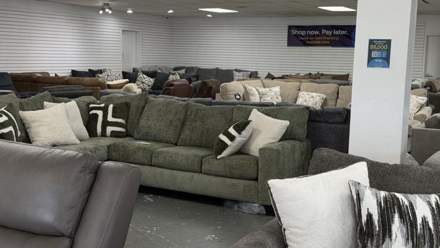 Photos From Our Blue Springs Clearance Center — BoxDrop Blue Springs